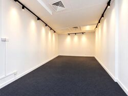 Excelsior Shopping Centre (D6), Retail #613403181